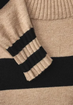 Pullover Mit Streifenmuster