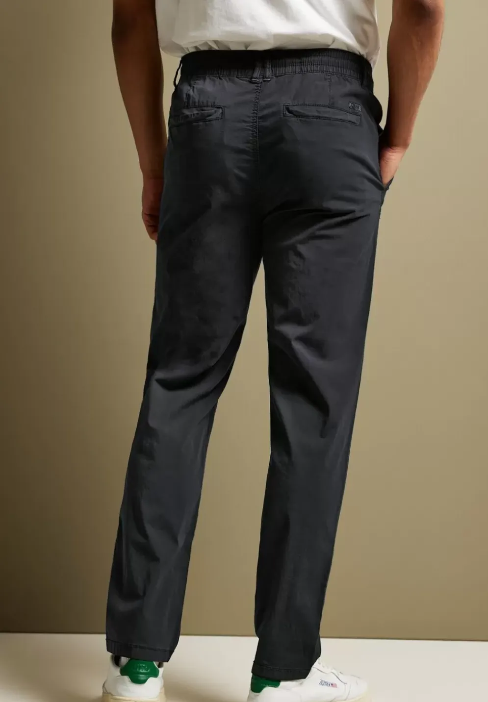 Relaxed Fit Chino Jogger