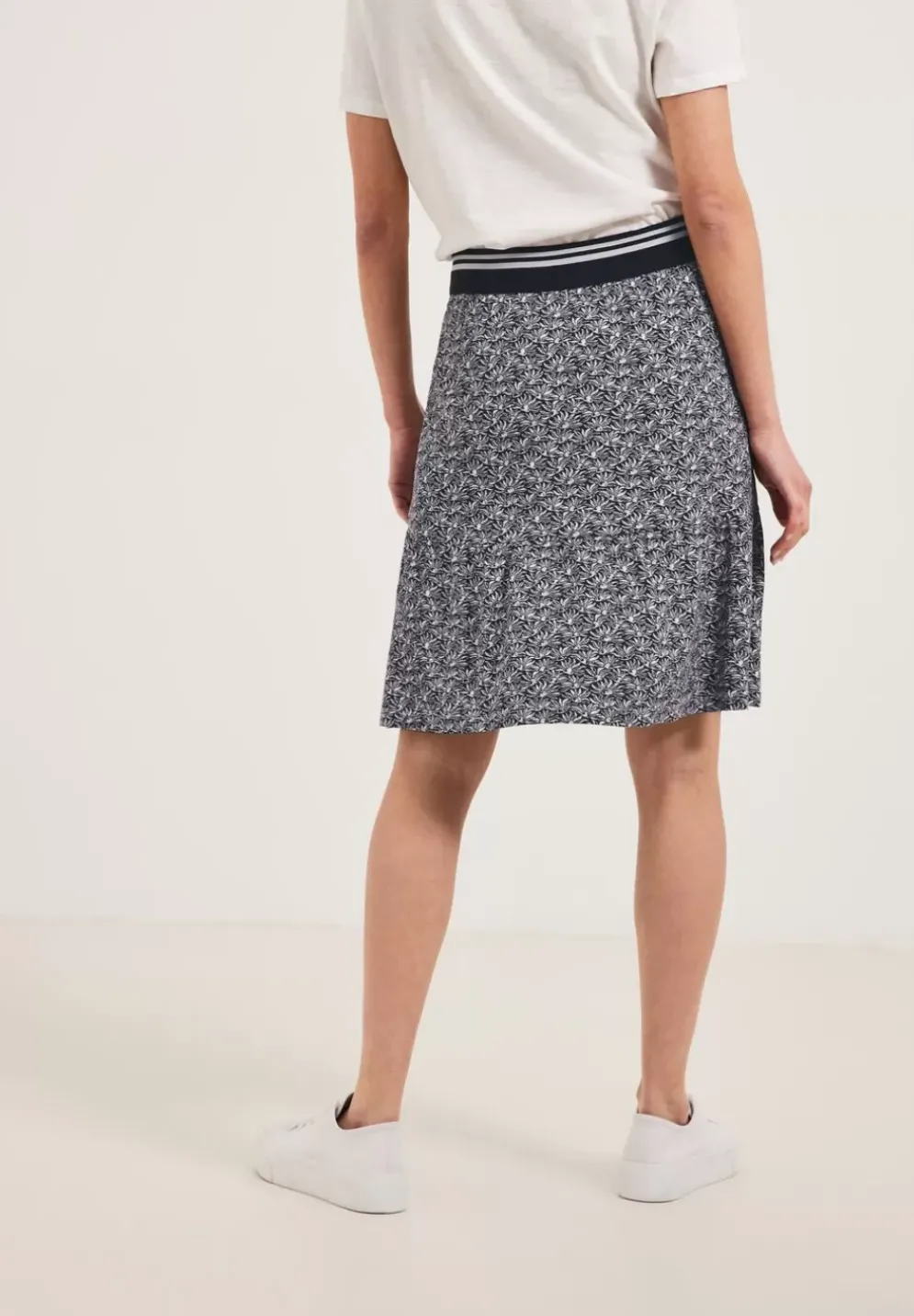 Rock Mit Minimalmuster