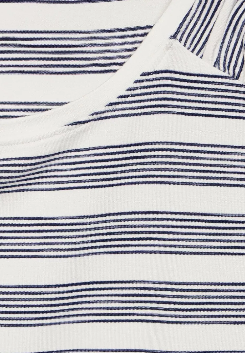 Shirt Mit Geraffter Schulter