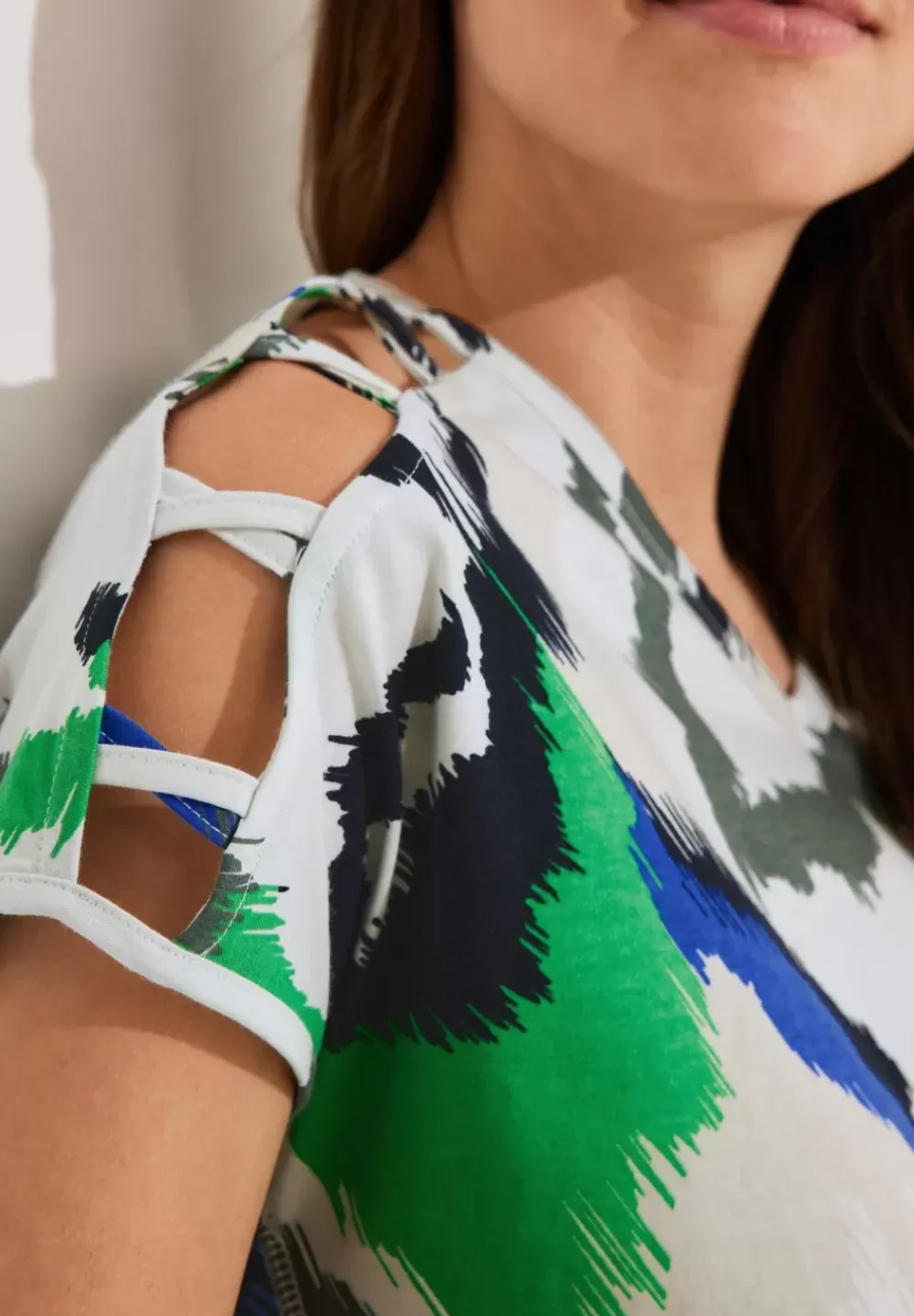 Shirt Mit Schulterdetail