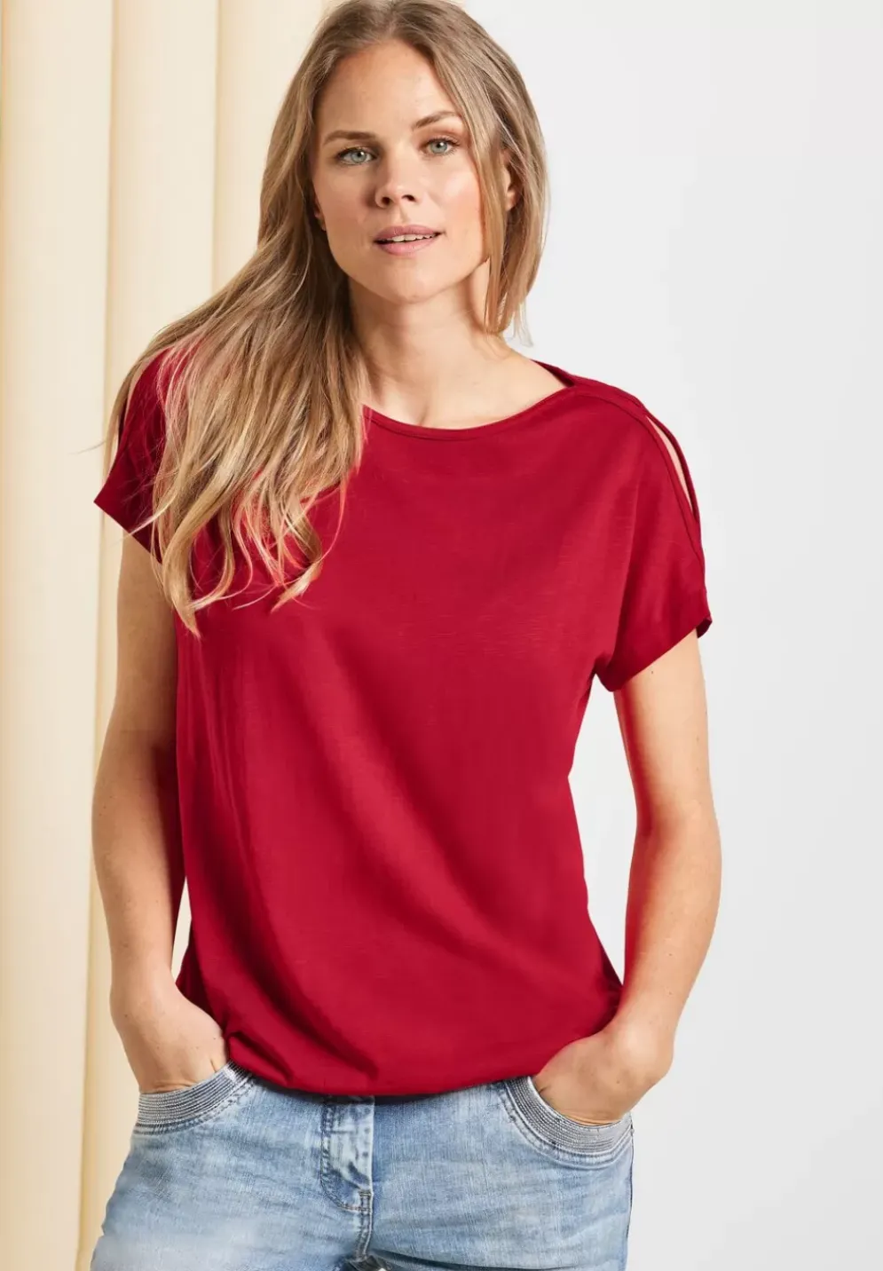 Shirt Mit Schulterschlitz