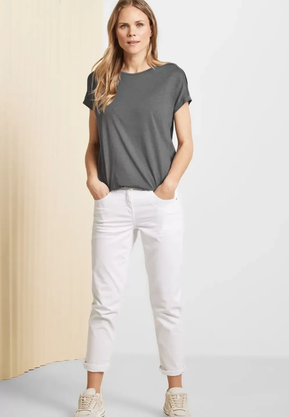 Shirt Mit Schulterschlitz
