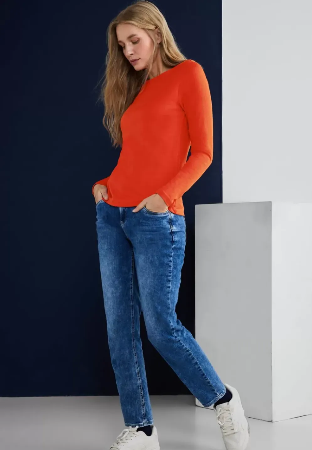 Shirt Mit U-Boot Ausschnitt