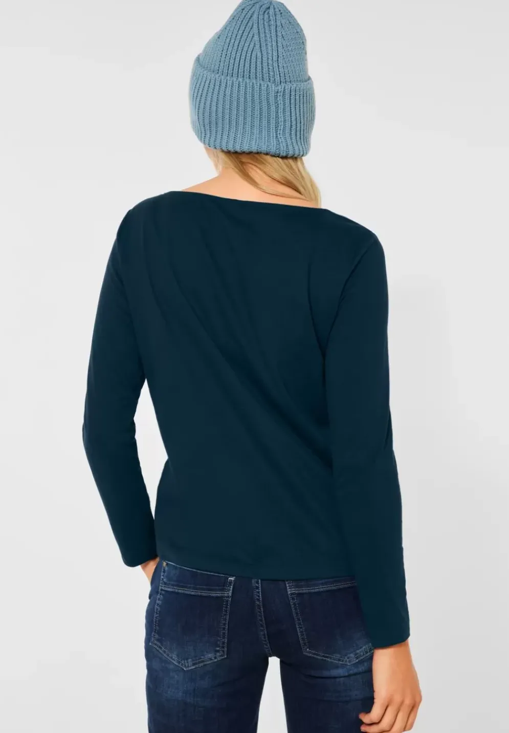 Shirt Mit U-Boot Ausschnitt