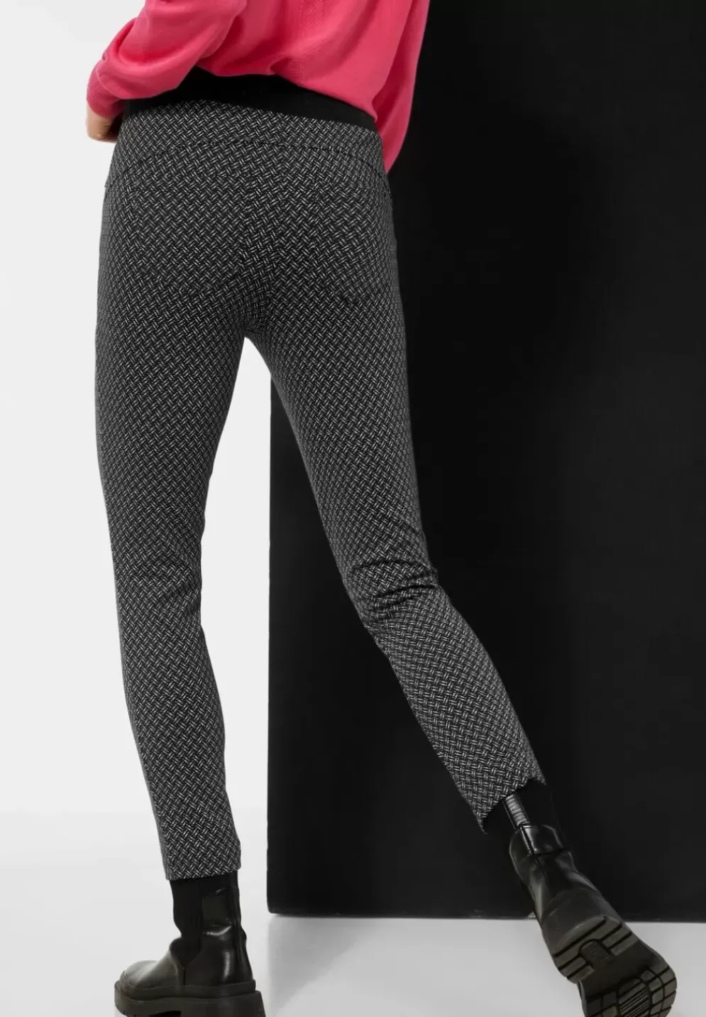 Skinny Fit Hose In Jacquard