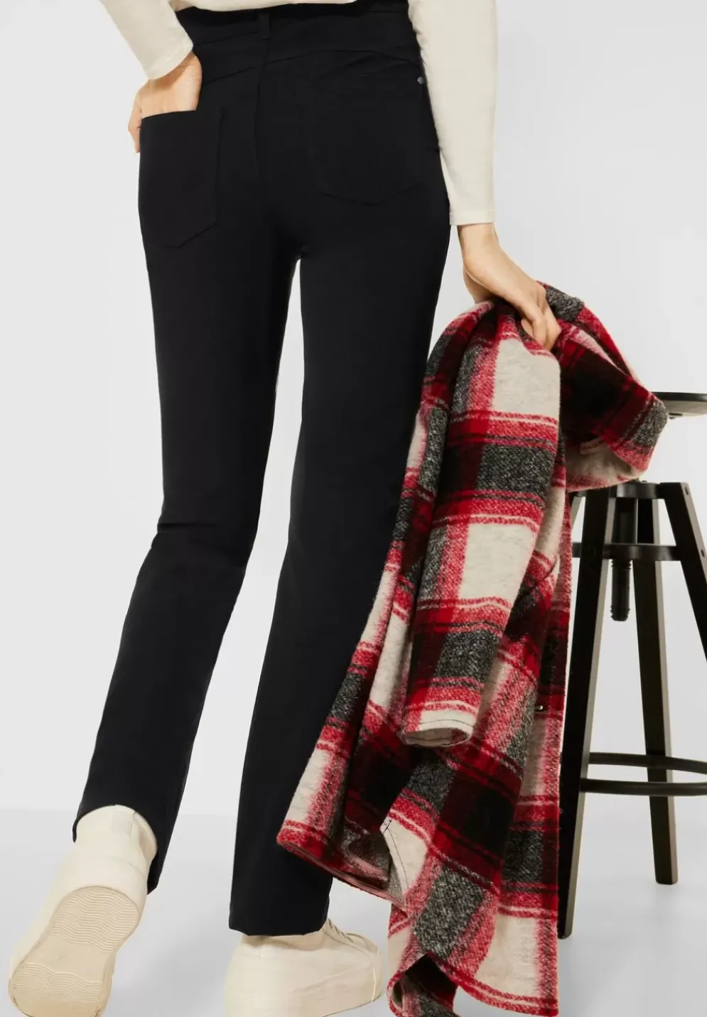 Slim Fit Hose In High Waist