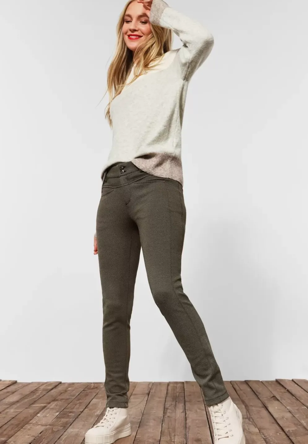 Slim Fit Hose Mit Print
