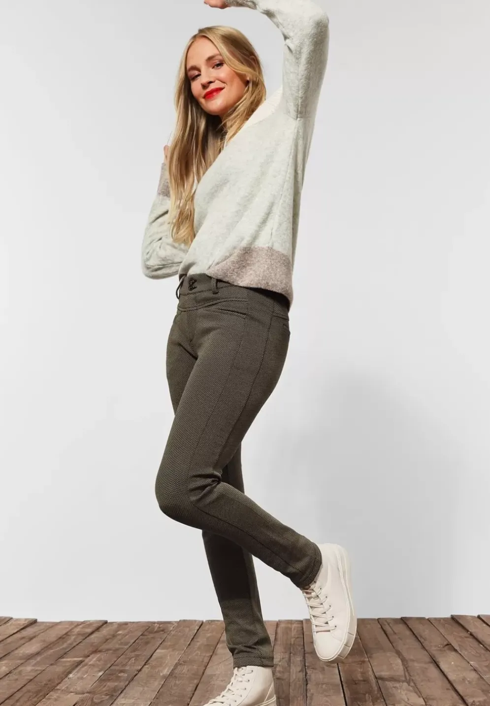 Slim Fit Hose Mit Print