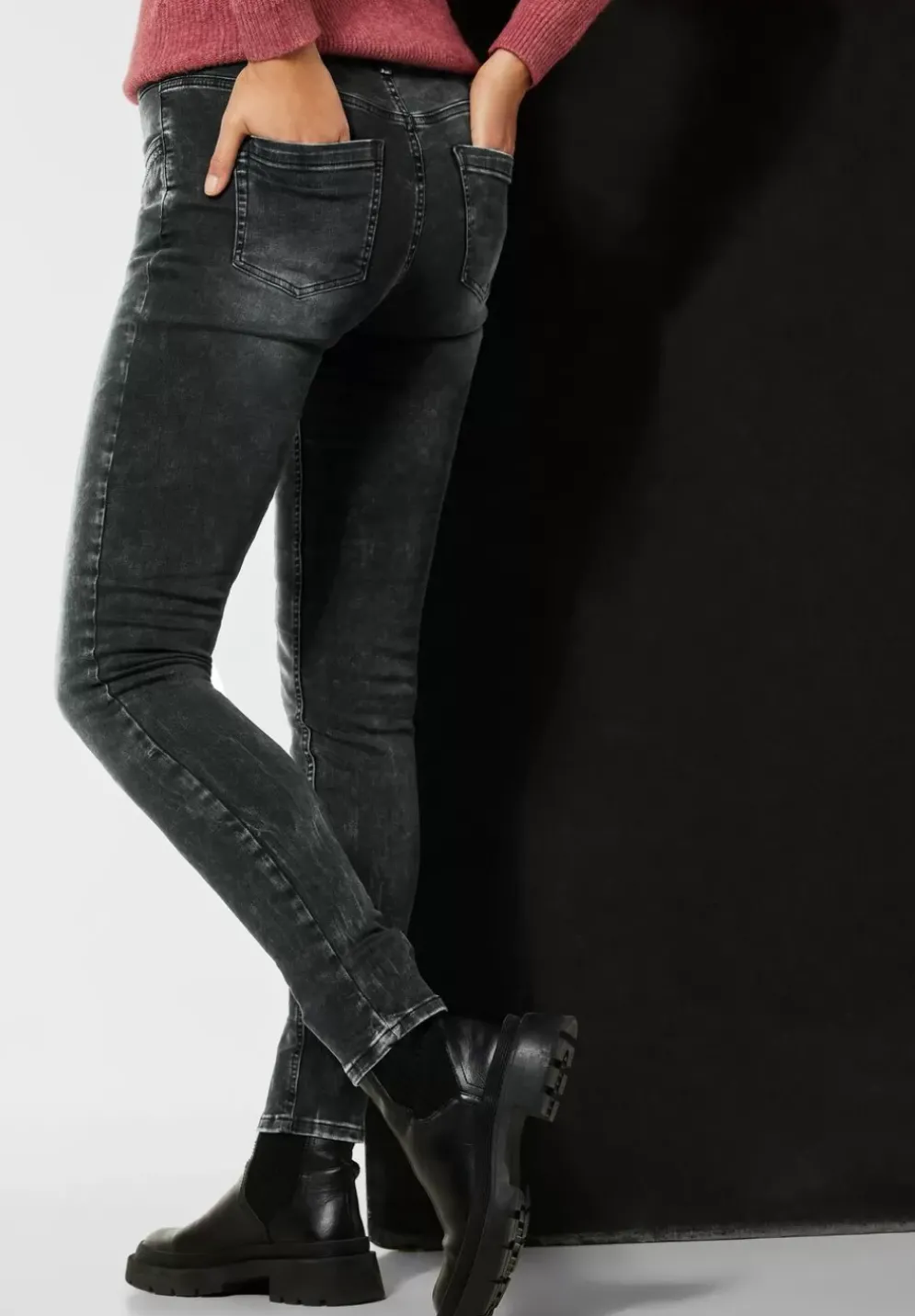 Slim Fit Jeans