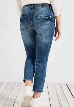 Slim Fit Jeans In 7/8