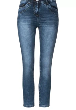 Slim Fit Jeans In 7/8