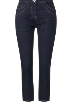 Slim Fit Jeans In 7/8