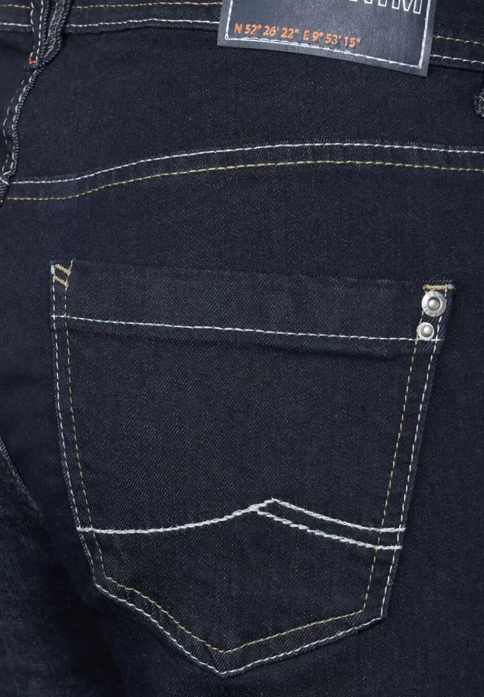 Slim Fit Jeans In 7/8