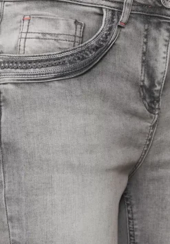 Slim Fit Jeans In 3/4