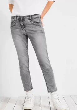 Slim Fit Jeans In 7/8