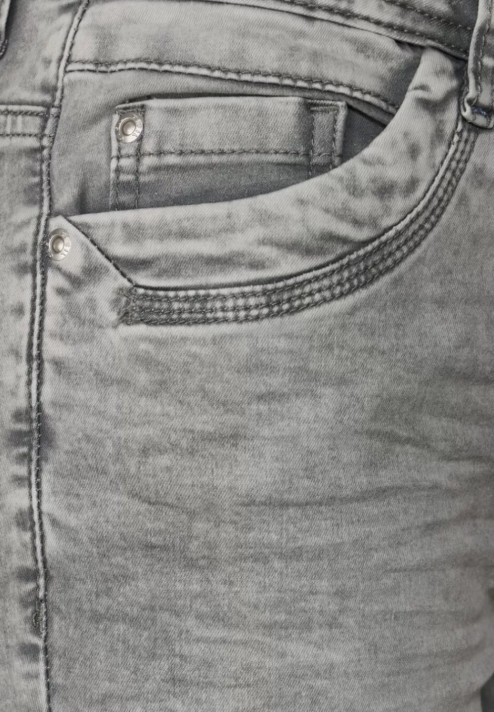 Slim Fit Jeans In Grau