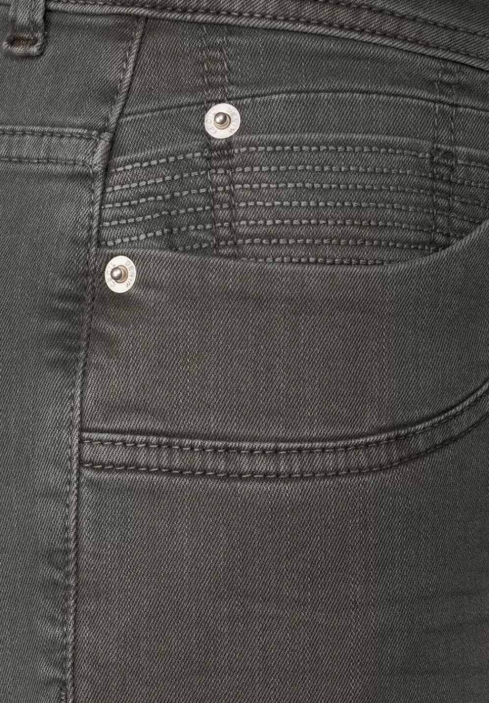 Slim Fit Jeans In High Waist