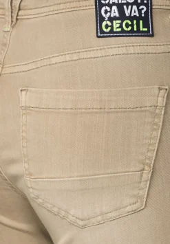 Slim Fit Jeans In High Waist