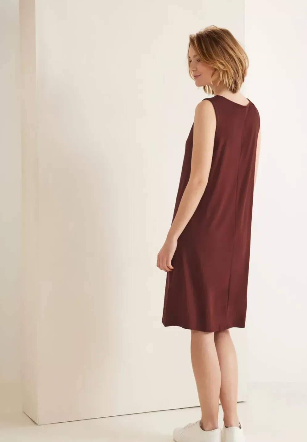 Sommerkleid In Unifarbe