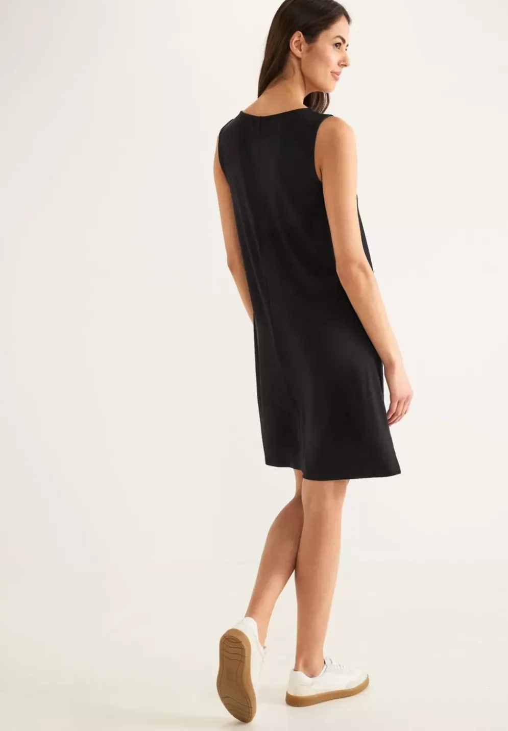 Sommerkleid In Unifarbe