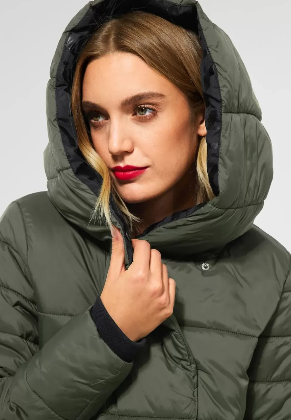 Steppjacke Mit Kapuze