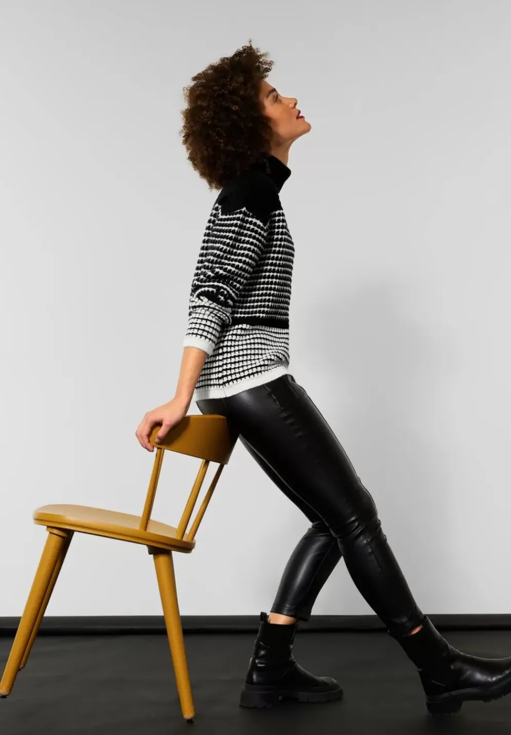 Strukturierter Pullover