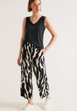 Top Mit Spitzen V-Neck