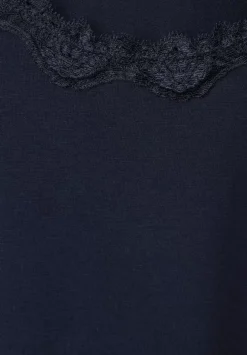 Top Mit Spitzendetail