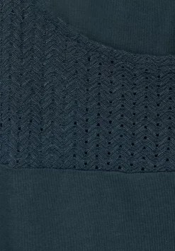 Top Mit Spitzendetail