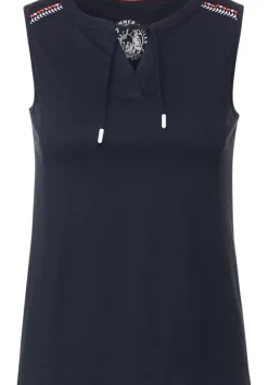 Top Mit Stickereidetail