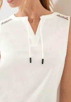 Top Mit Stickereidetail