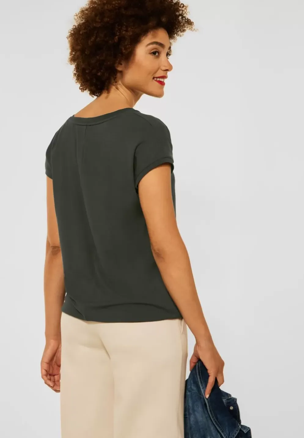 T-Shirt Im Materialmix