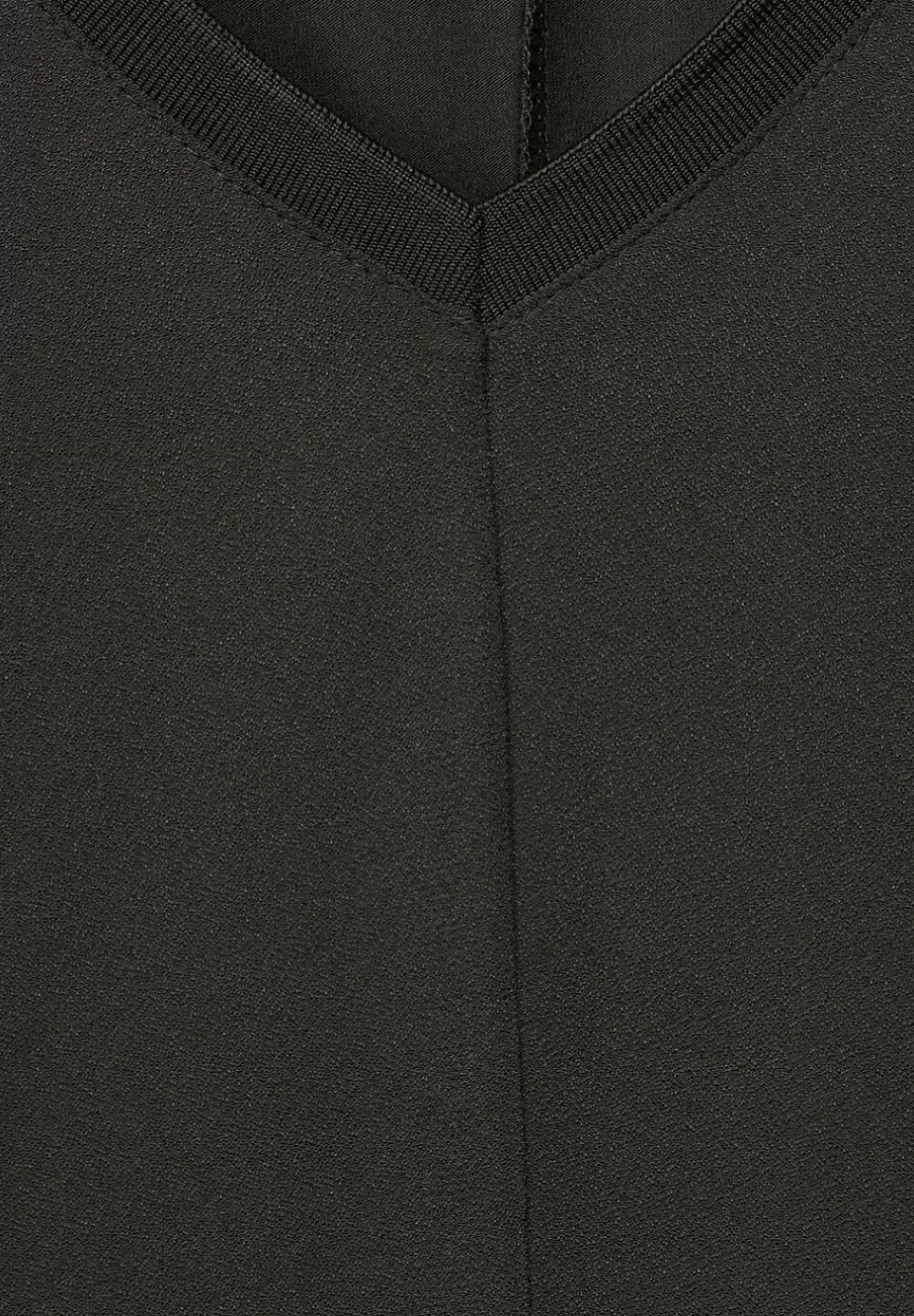 T-Shirt Im Materialmix