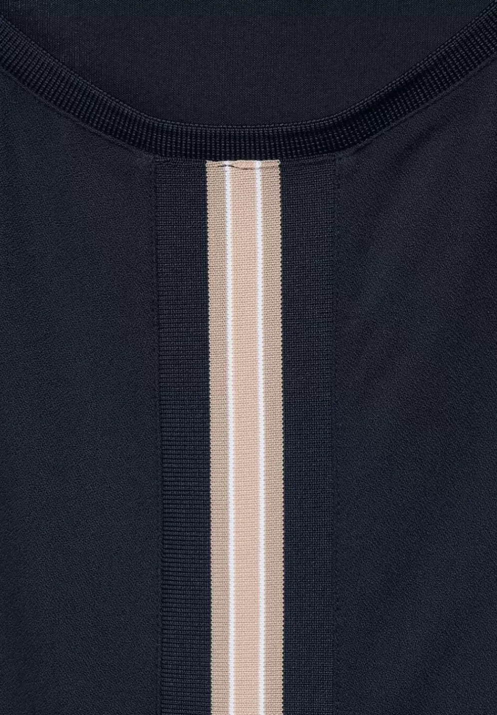 T-Shirt Im Materialmix