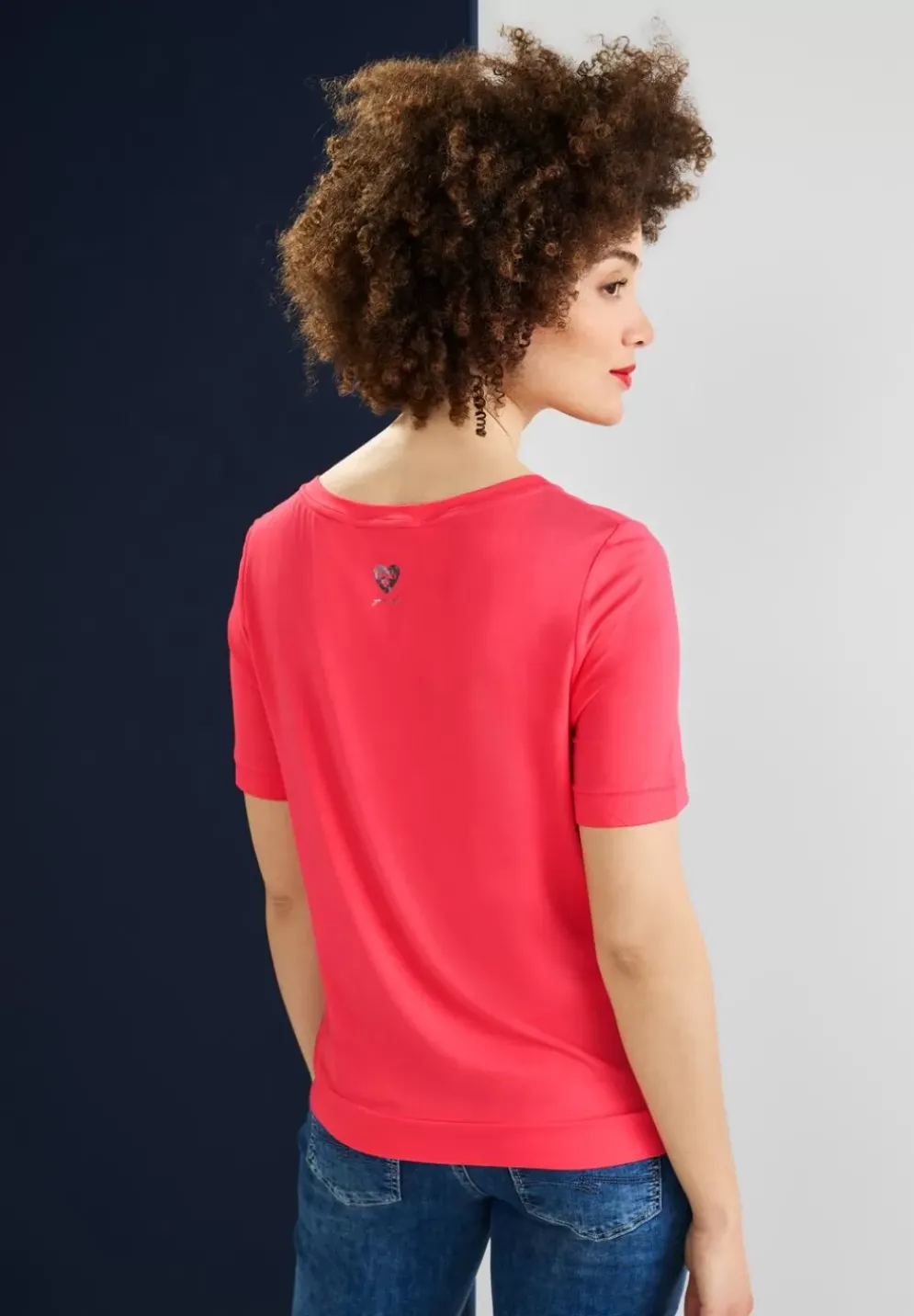 T-Shirt Im Materialmix