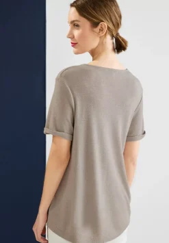 T-Shirt Im Schimmerlook