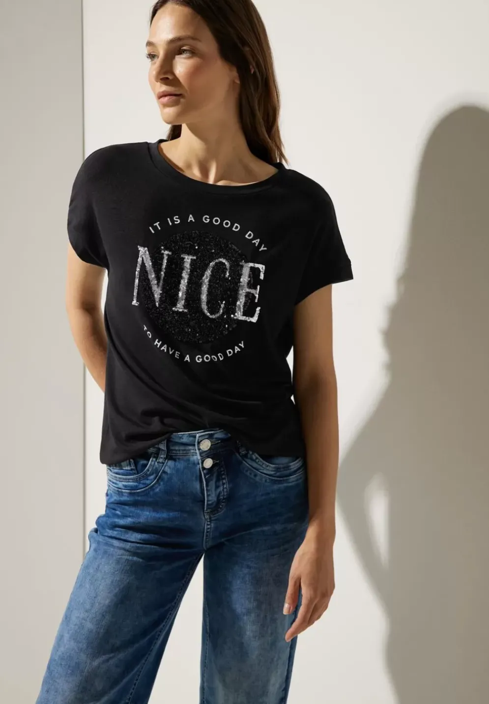 T-Shirt Mit Artwork Print