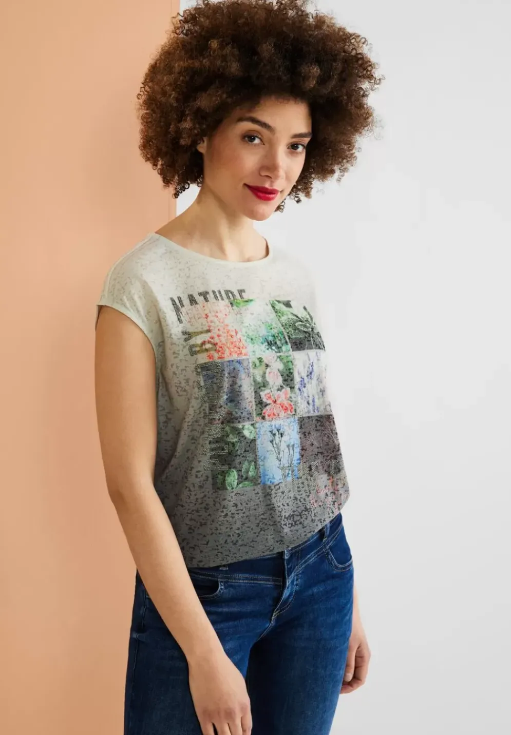 T-Shirt Mit Artwork Print