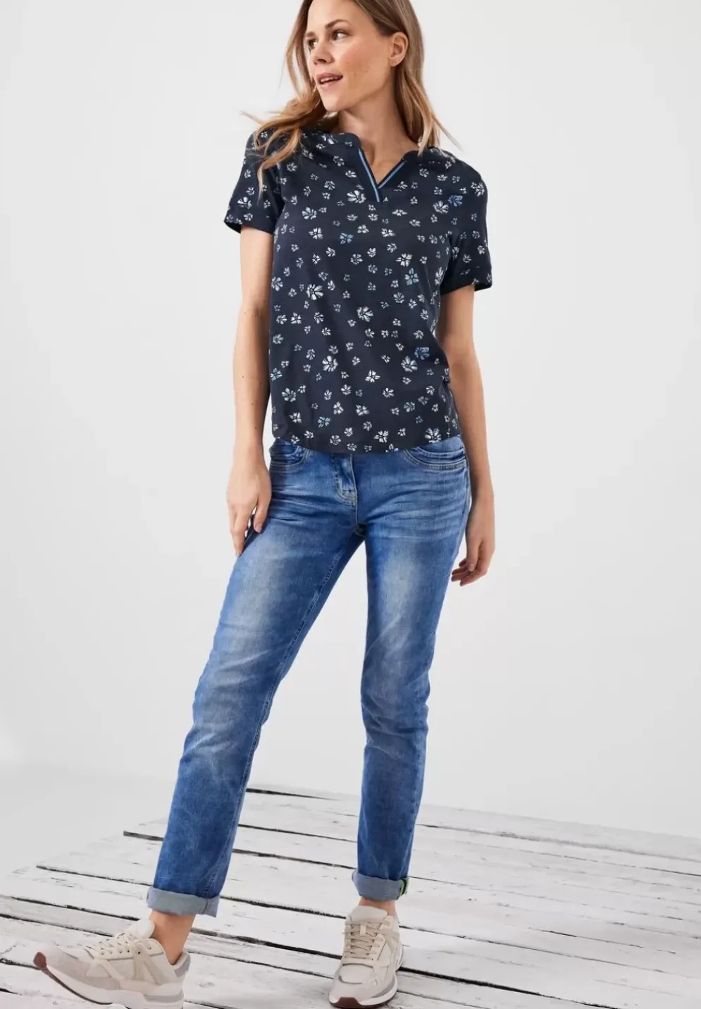 T-Shirt Mit Blumenprint