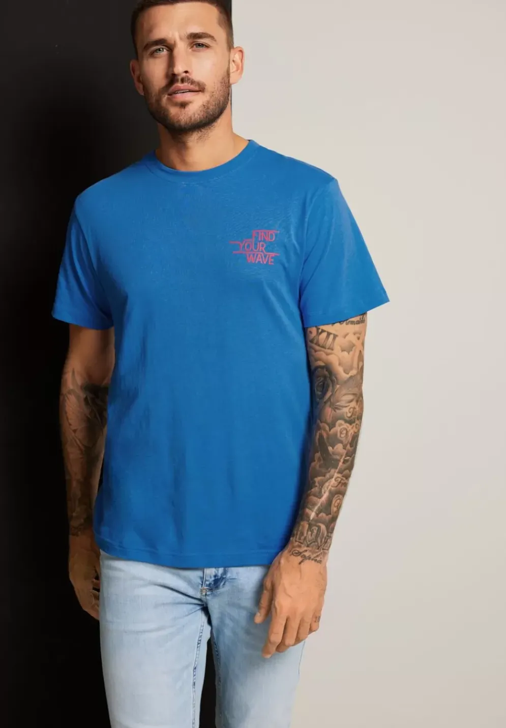 T-Shirt Mit Brustprint