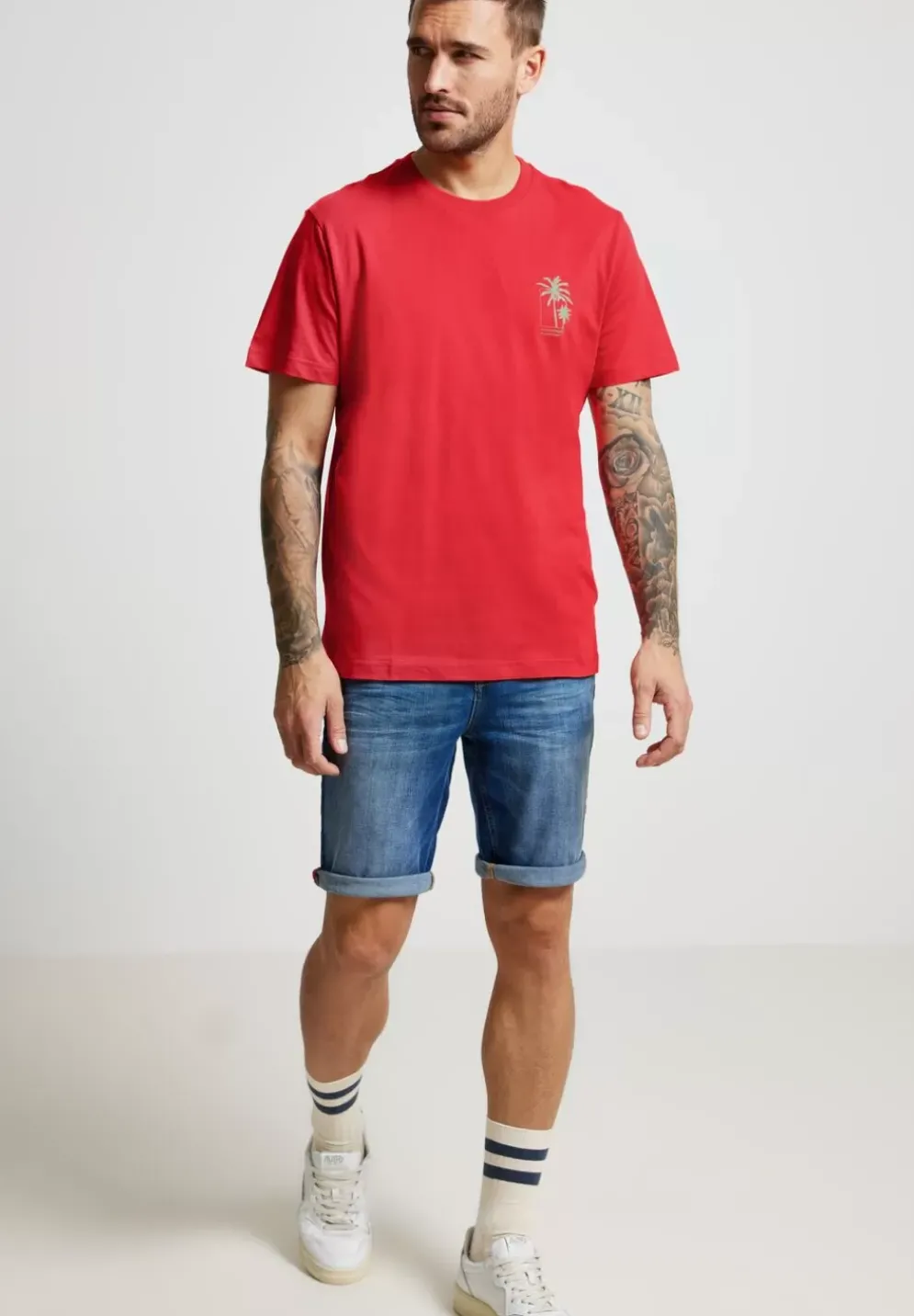 T-Shirt Mit Brustprint