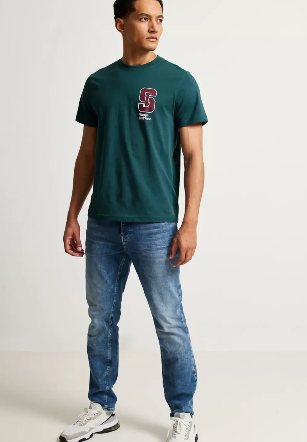 T-Shirt Mit Brustprint