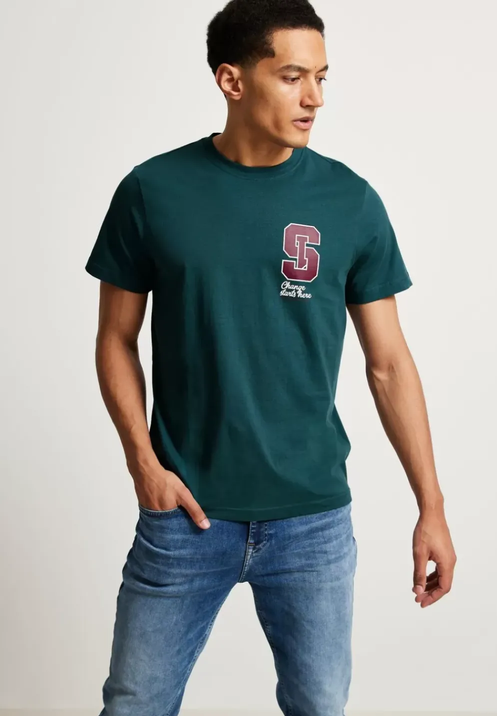 T-Shirt Mit Brustprint