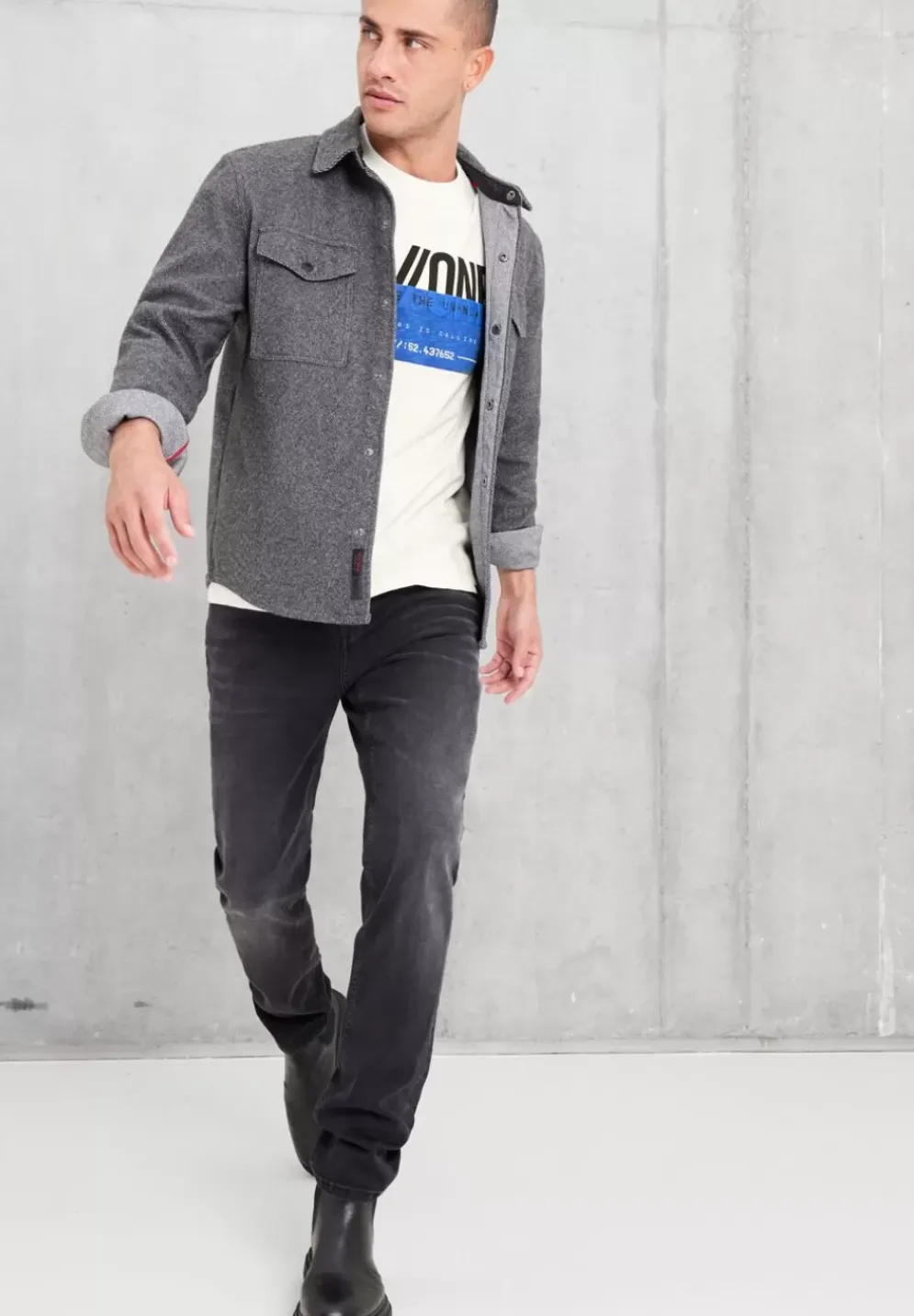 T-Shirt Mit 3D Frontprint