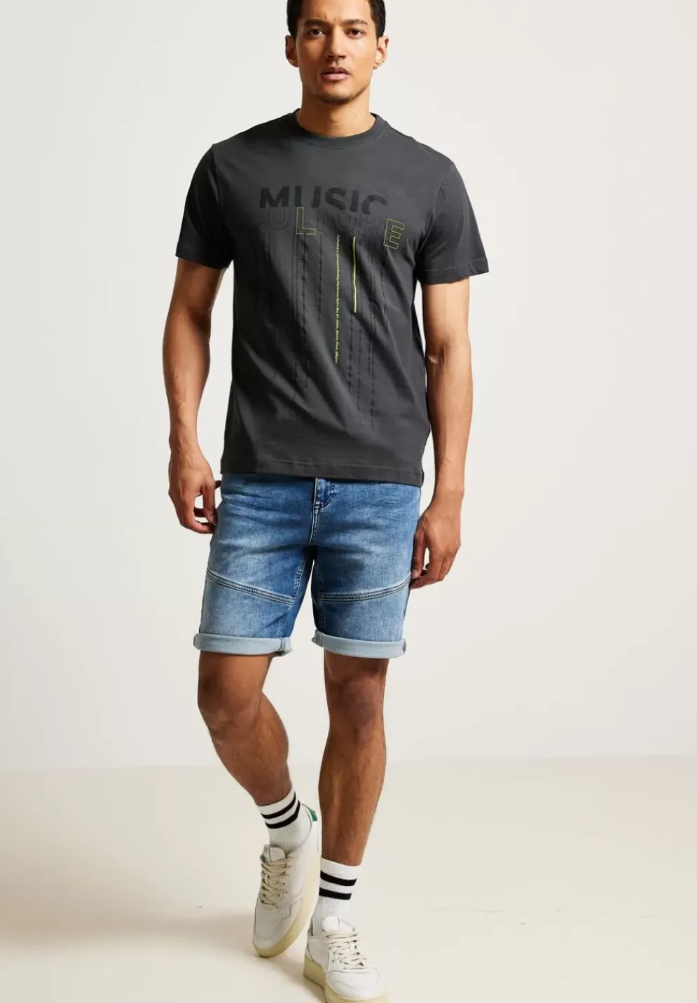 T-Shirt Mit Frontprint