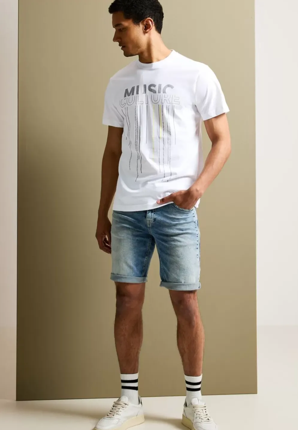 T-Shirt Mit Frontprint