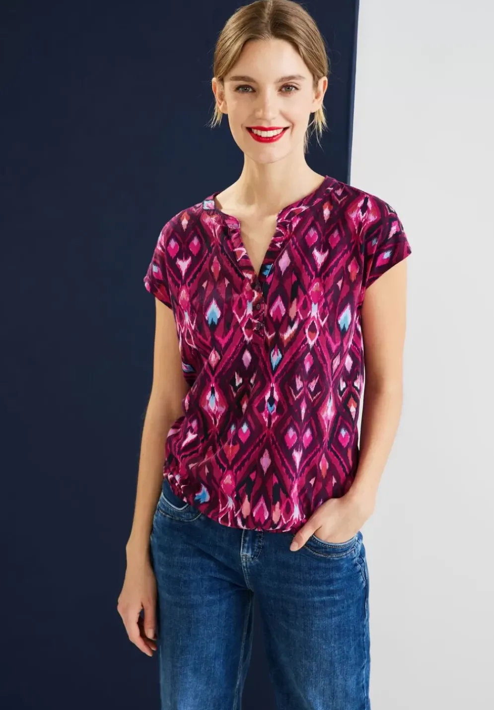 T-Shirt Mit Ikat Print