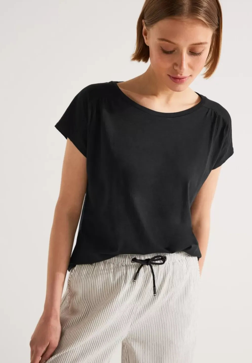 T-Shirt Mit Raffungen