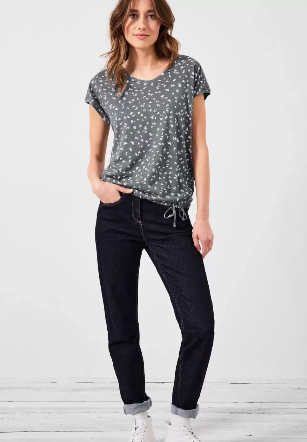 T-Shirt Mit Smokdetails